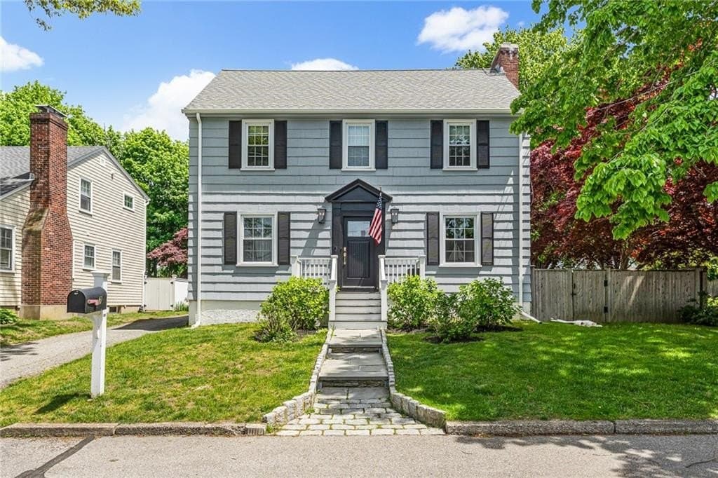 7 Florence Ave, Newport