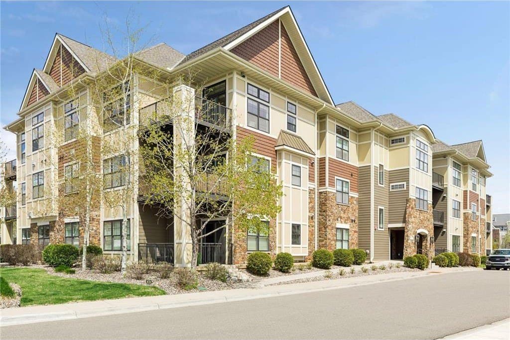 15420 Oakcroft Pl Apt 223, Wayzata