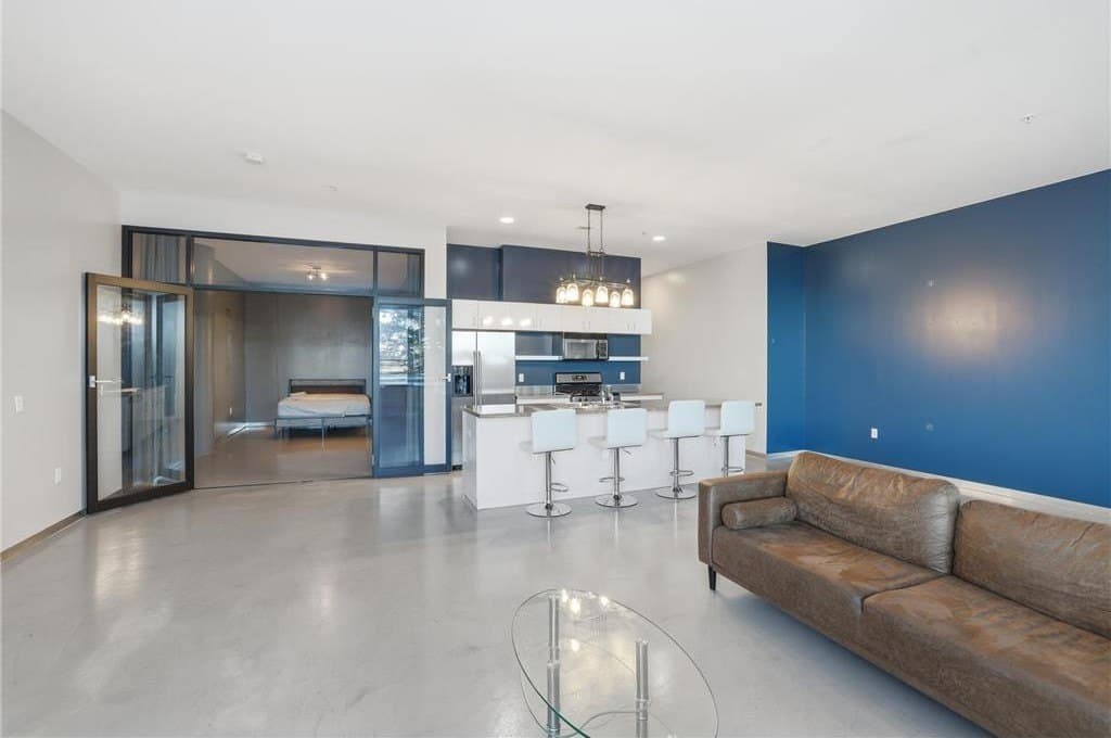 5601 Smetana Dr Unit 217, Minnetonka