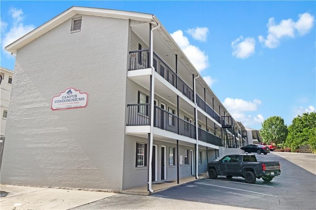 634 W Magnolia Ave Apt 103, Auburn