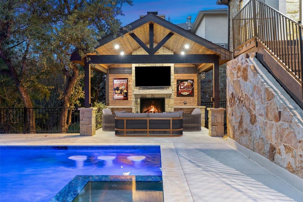 302 Duffy Ln, Lakeway