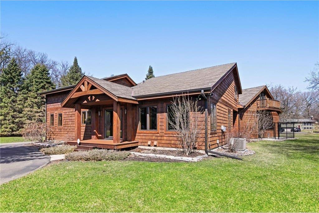 5041 Dominick Dr, Minnetonka