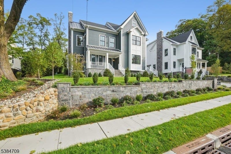 709 Springfield Ave Unit 4, Summit