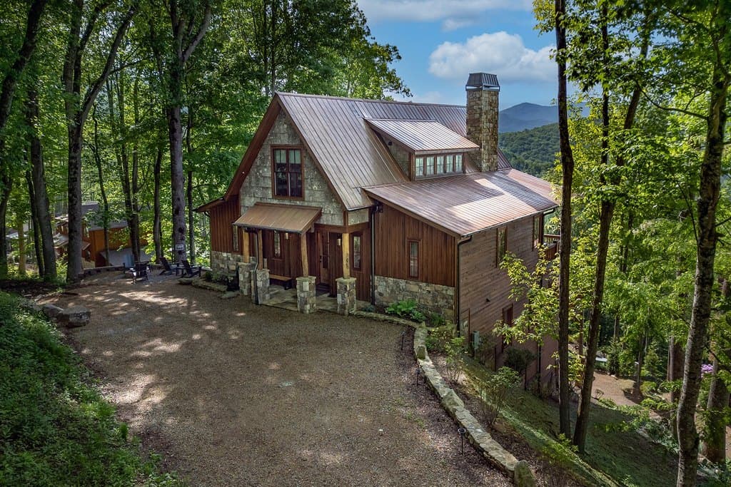 95 Autumn Blaze Ct, Banner Elk