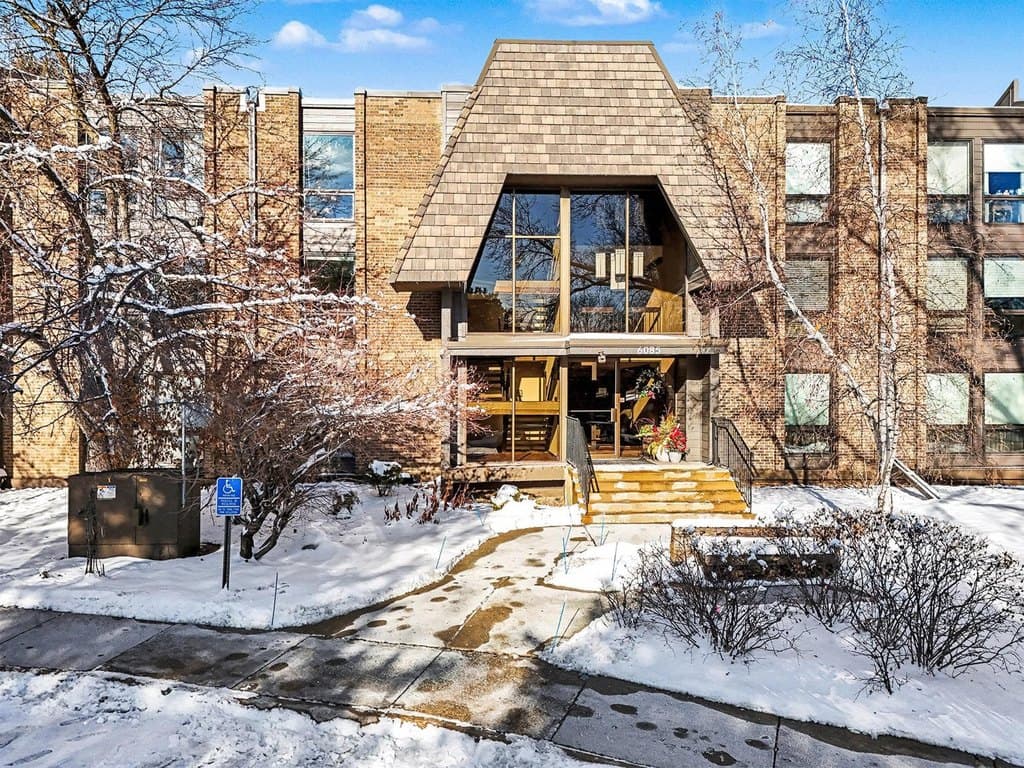 6085 Lincoln Dr Apt 122, Edina