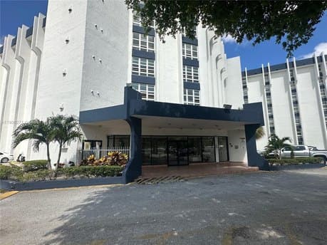 9682 Fontainebleau Blvd Apt 114