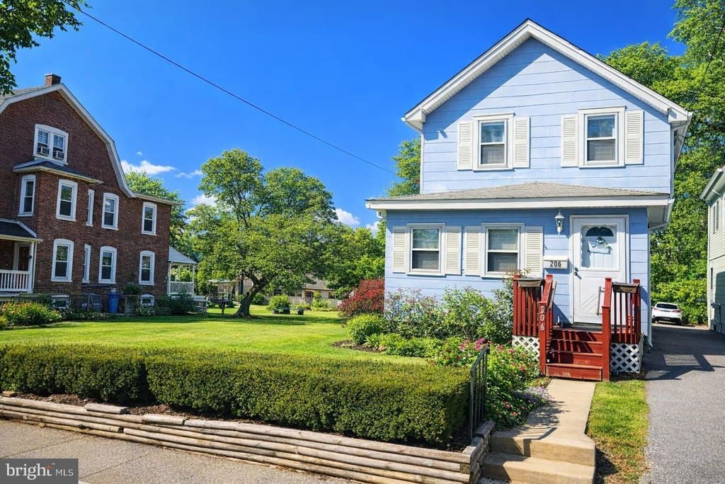 206 Lowrys Ln, Bryn Mawr