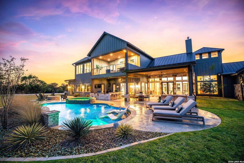 260 Bear Crk, New Braunfels