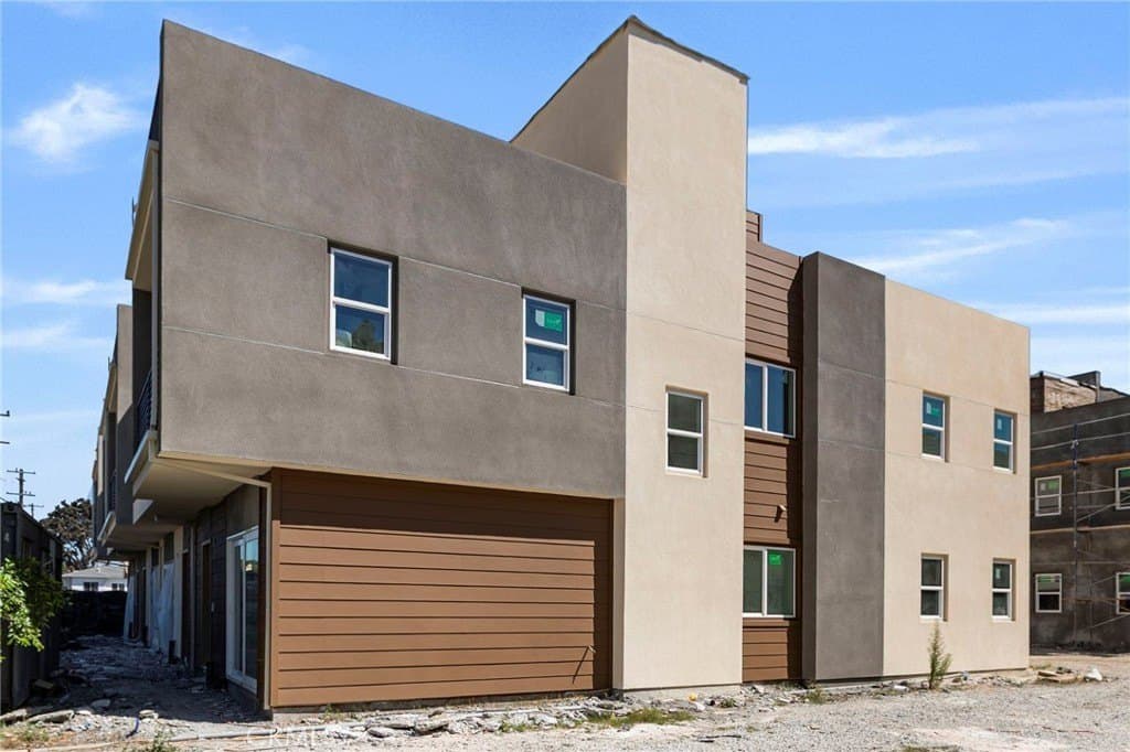 1018 W 223rd St Unit 4, Torrance