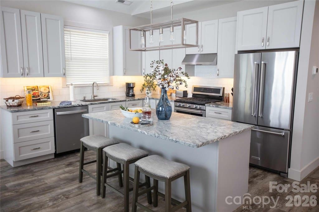 37 S Edgewood Rd, Asheville