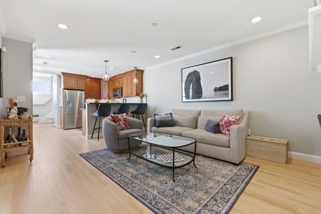 362 Bunker Hill St Apt 3