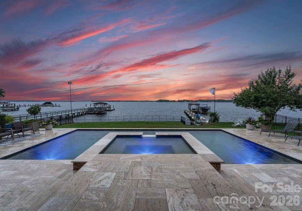 20732 Eastpoint Dr, Cornelius