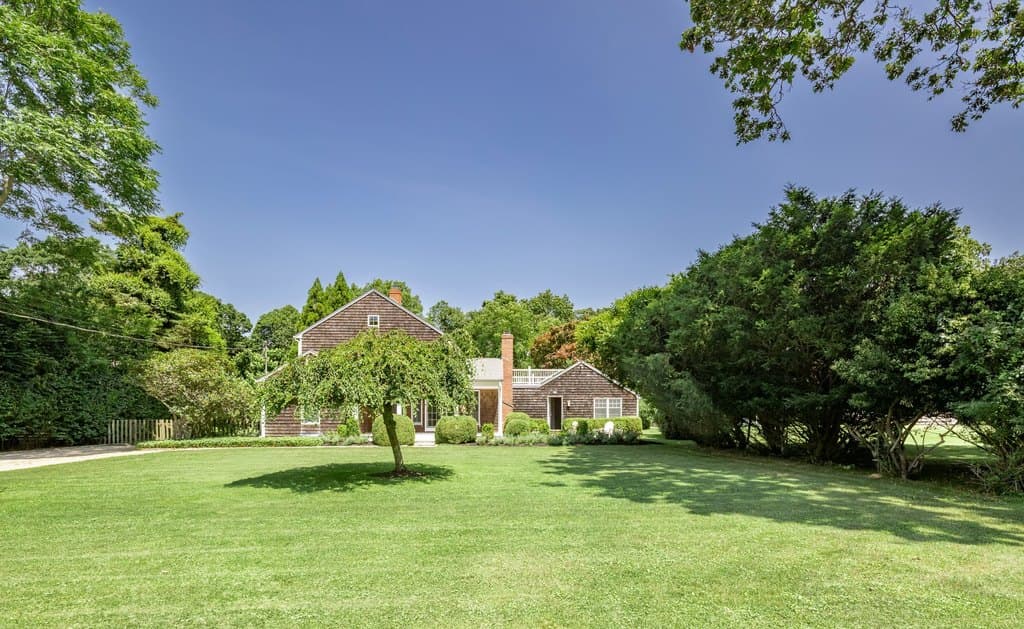 42 Buell Lane Ext, East Hampton