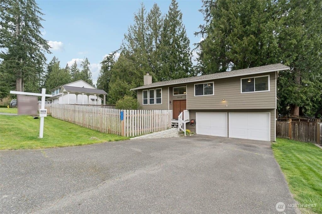 21312 NE 60th Pl, Redmond