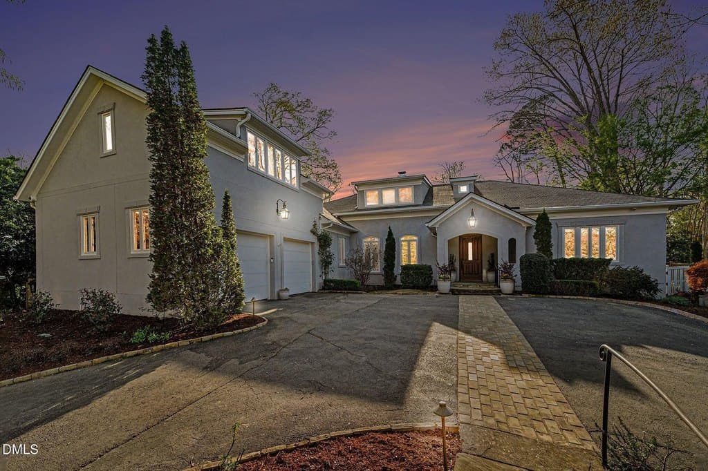 3207 Sussex Rd, Raleigh