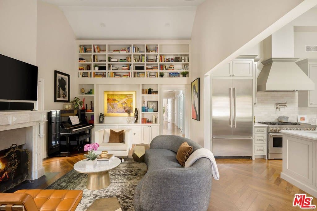 8906 Ashcroft Ave, West Hollywood