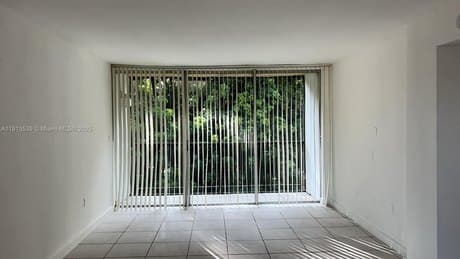 8860 Fontainebleau Blvd Apt 403