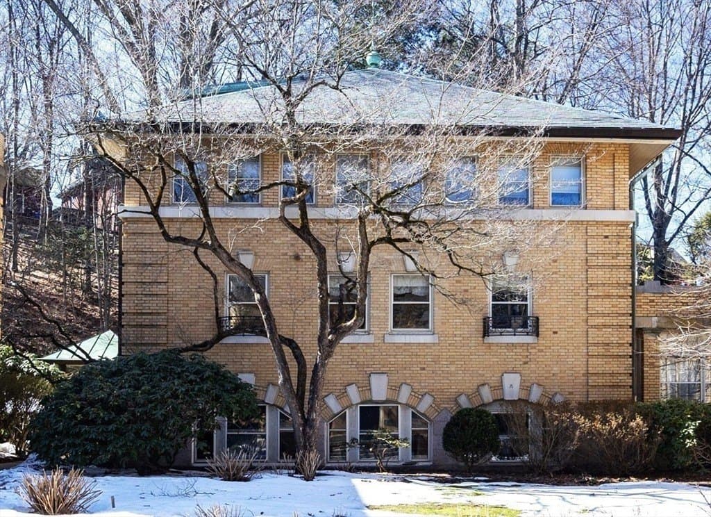 75 Glen Rd Unit B4, Brookline