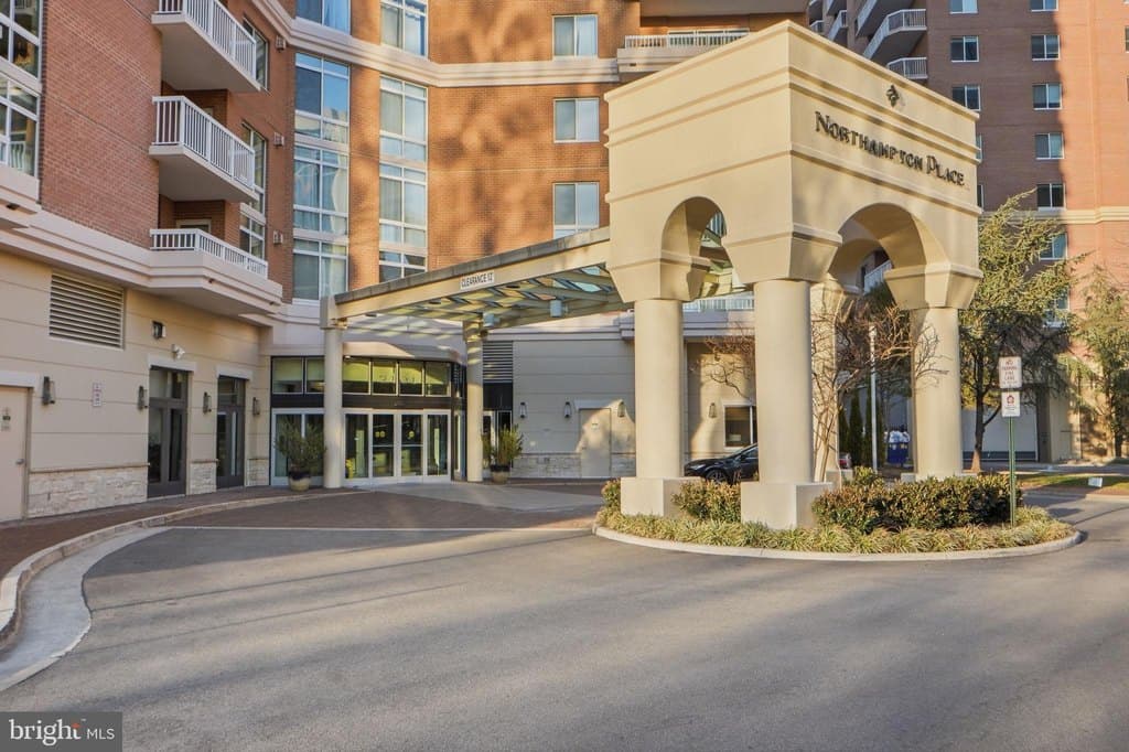 3101 N Hampton Dr Apt 608, Alexandria