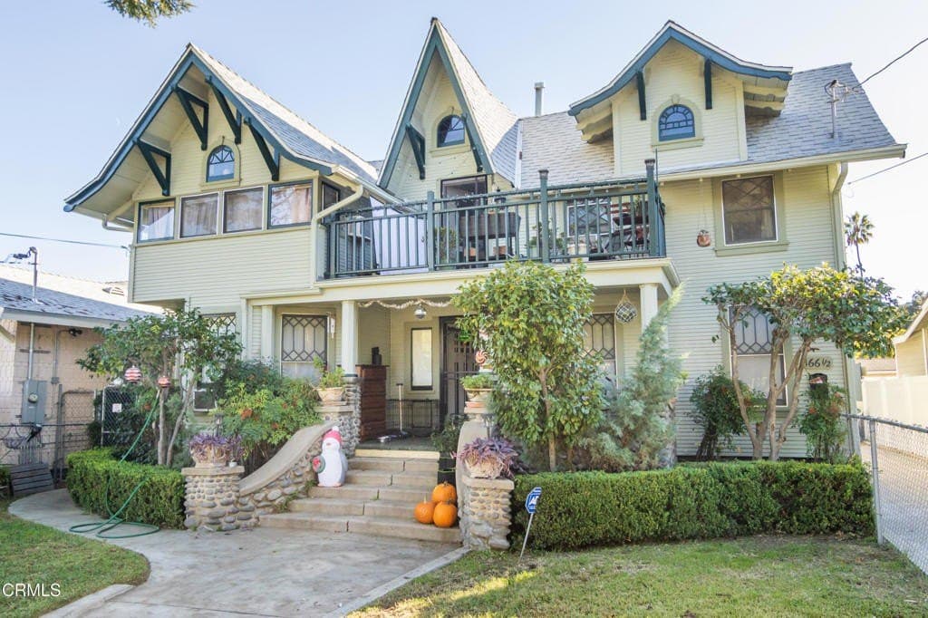 166 Dearborn St, Pasadena