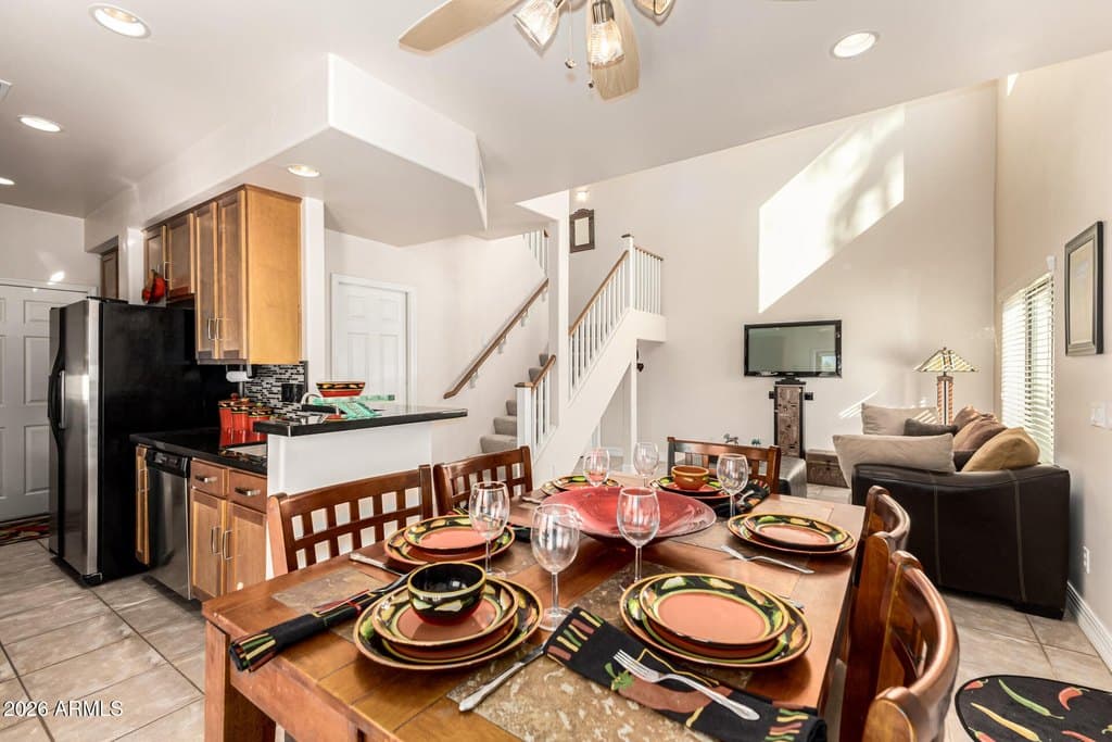 4716 E Caldwell St Unit 1