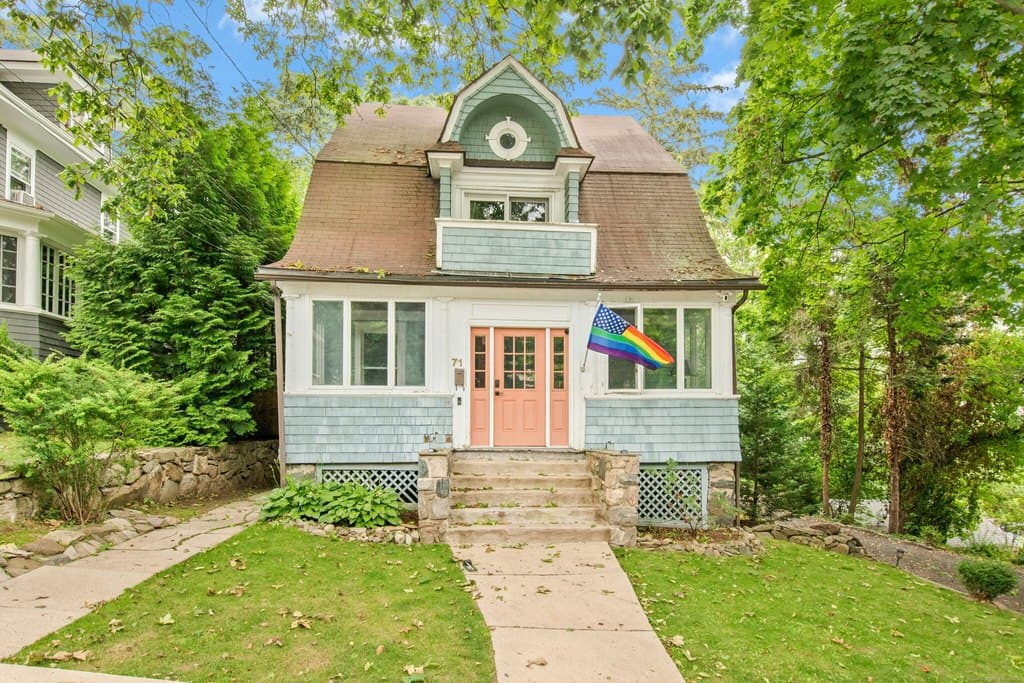 71 Lindale St, Stamford