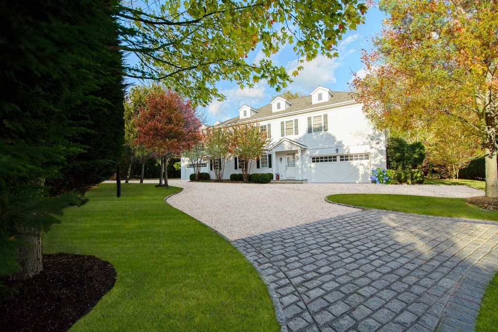 58 David Whites Ln Unit C2, Southampton