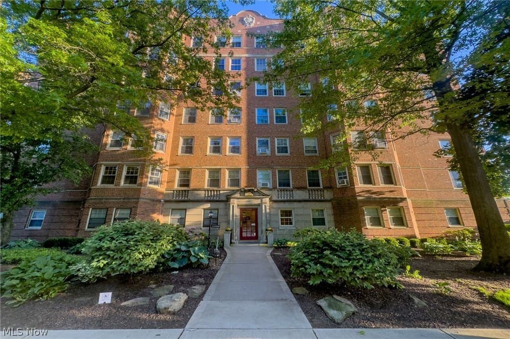 13500 Shaker Blvd Apt 203, Cleveland