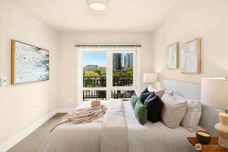 699 John St Unit 617