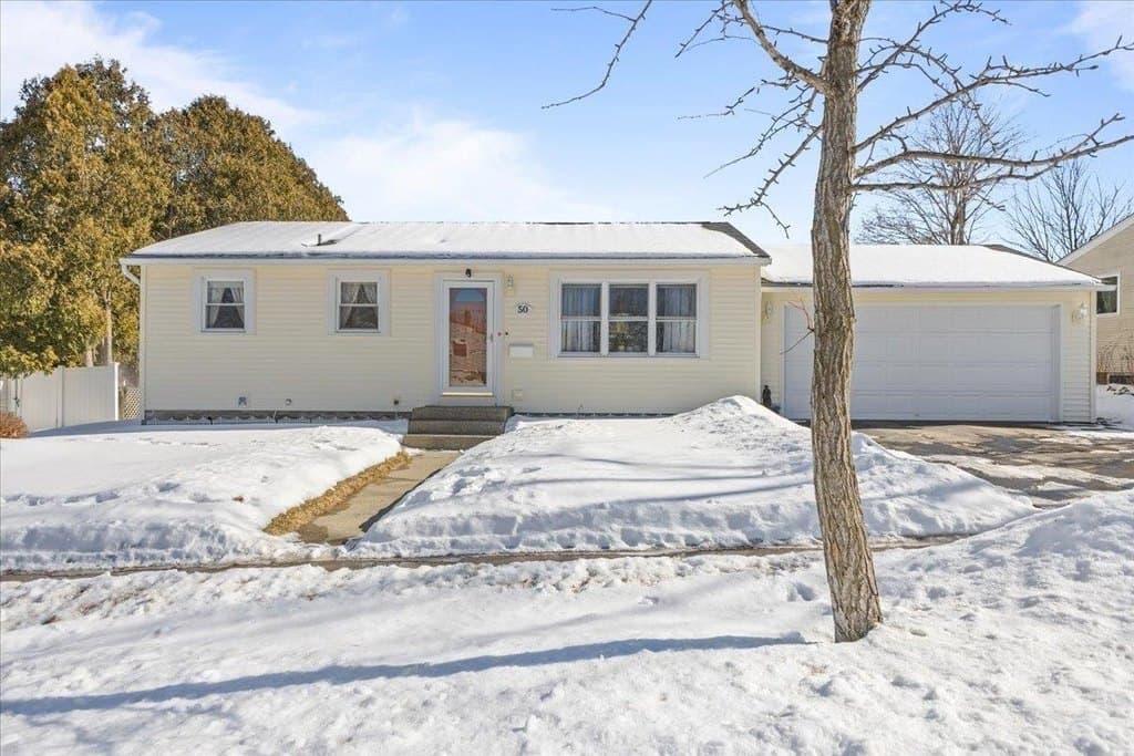 50 Matthew Ave, Burlington