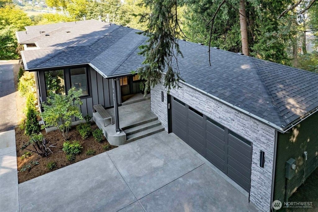 4322 102nd Ct NE, Kirkland