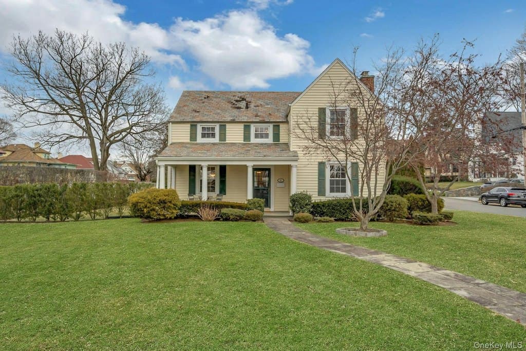 21 Homestead Ave, Scarsdale
