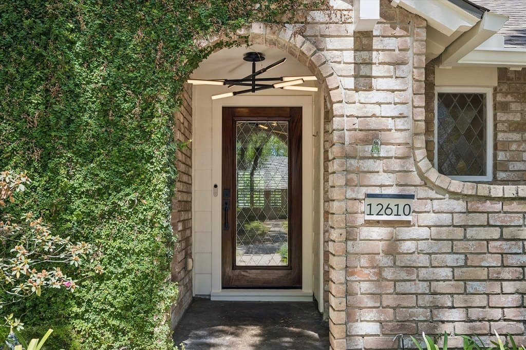 12610 Trail Hollow Dr