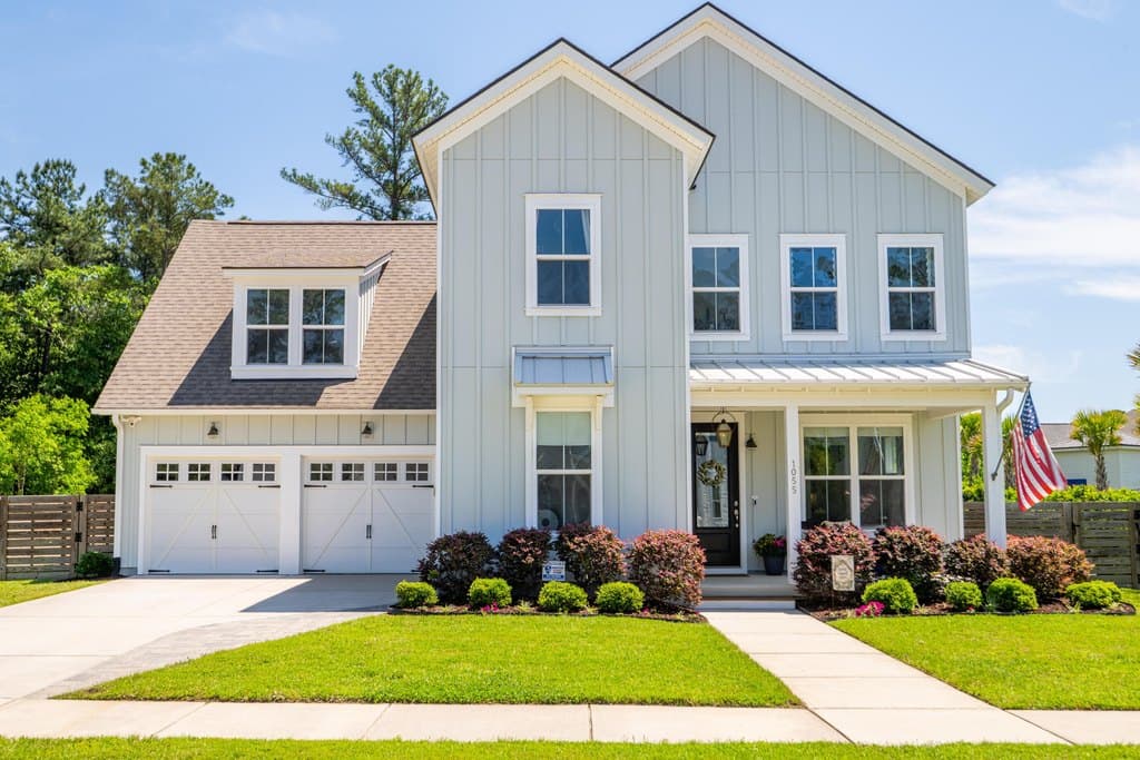 1055 Harriman Ln
