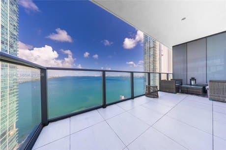 480 NE 31st St Unit 2407