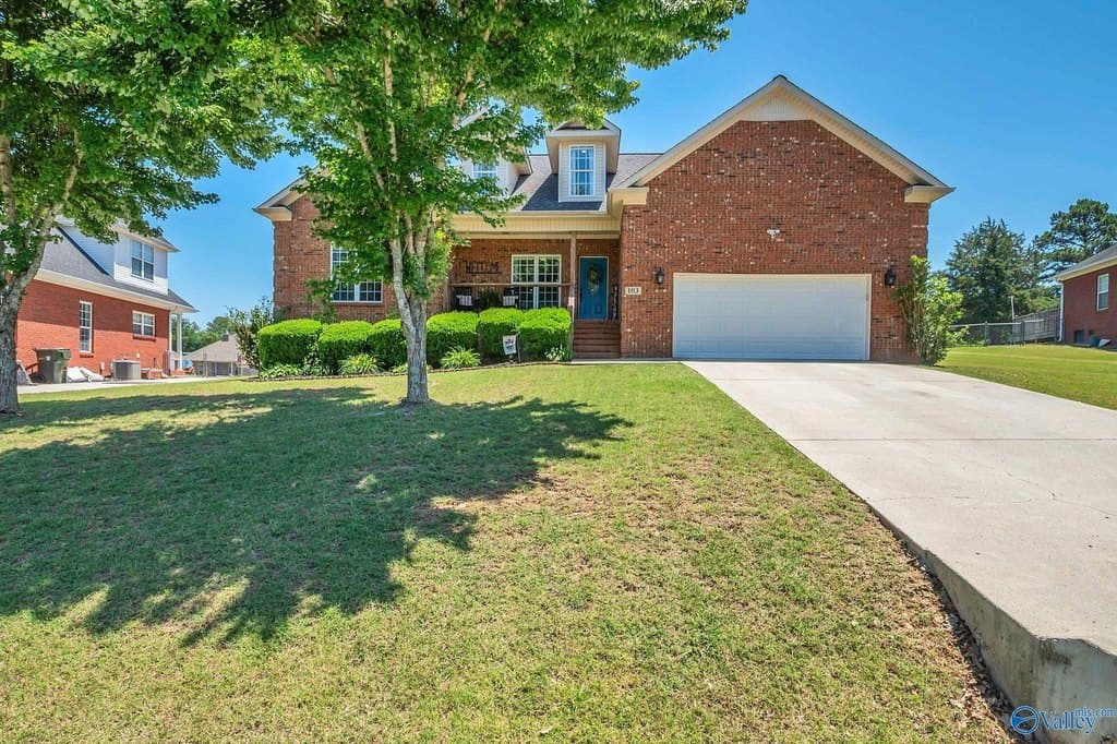 103 Cedar Run Ln, Huntsville