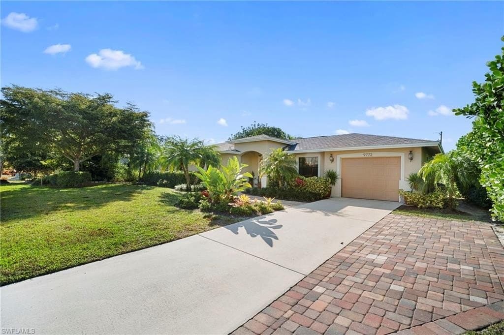 9772 Bobwhite Ln, Bonita Springs