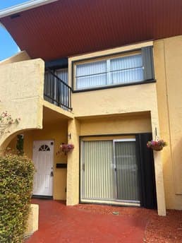 13725 SW 84th St Apt B