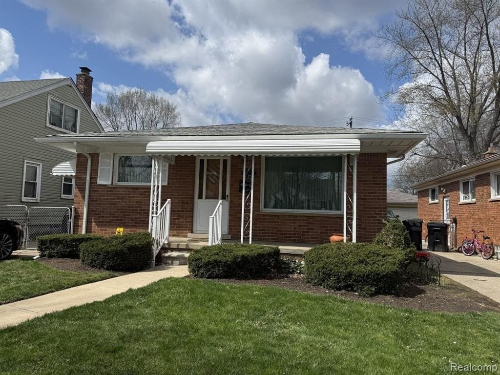 7257 Dacosta, Detroit