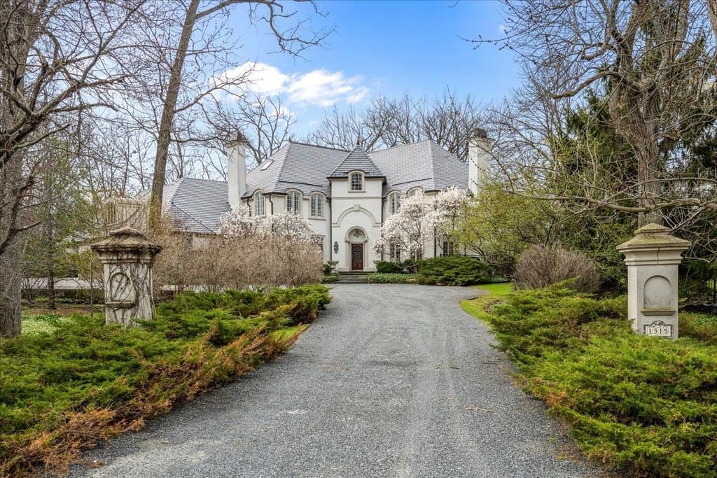 1315 Abington Cambs Dr, Lake Forest