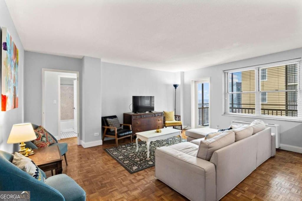 300 Peachtree St NE Apt 20O