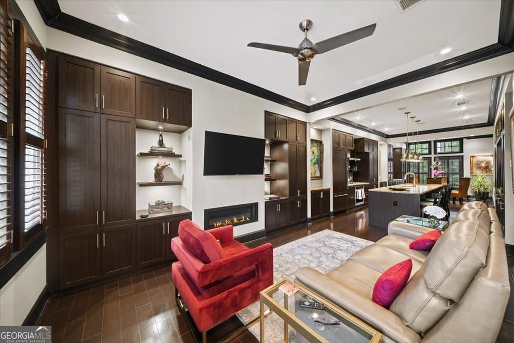 2916 Hermance Dr NE, Brookhaven