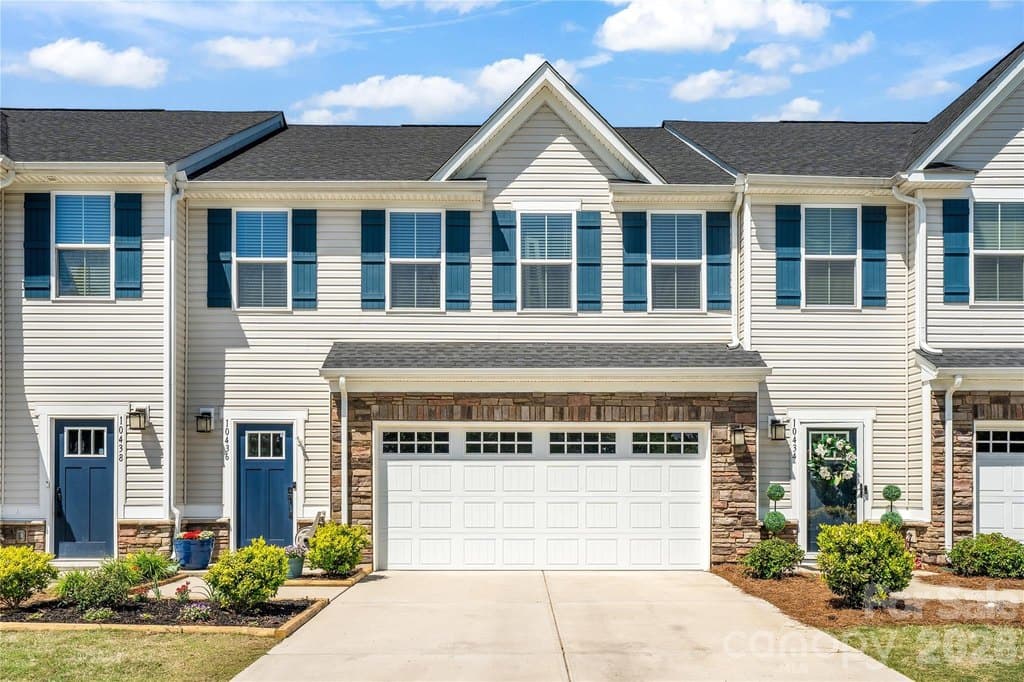 10436 Dalton Woods Ct NW Unit 17, Huntersville