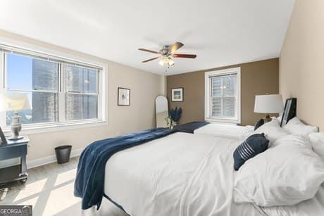 300 W Peachtree St # 17J