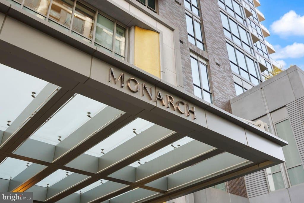 7887 Jones Branch Dr Unit 1802, McLean