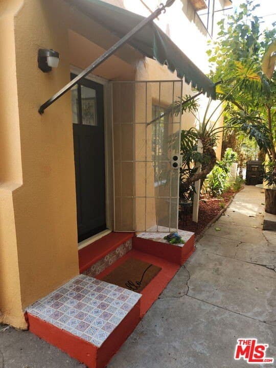 1028 N Hayworth Ave, West Hollywood