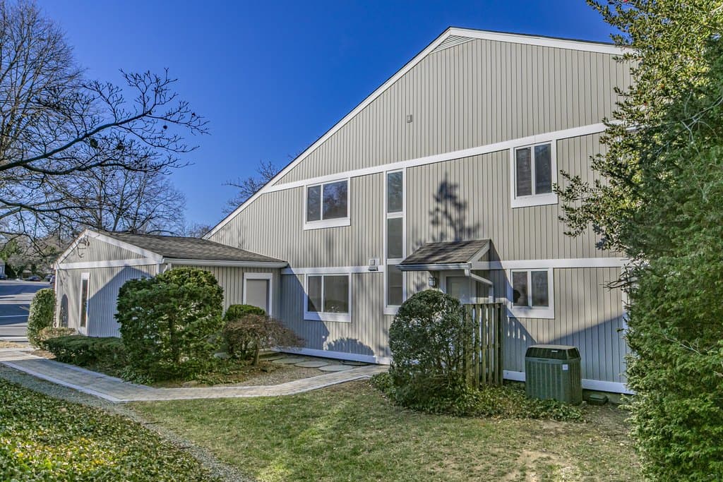 7 Gordon Way, Princeton