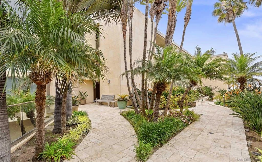 202 Coast Blvd Unit 4, La Jolla