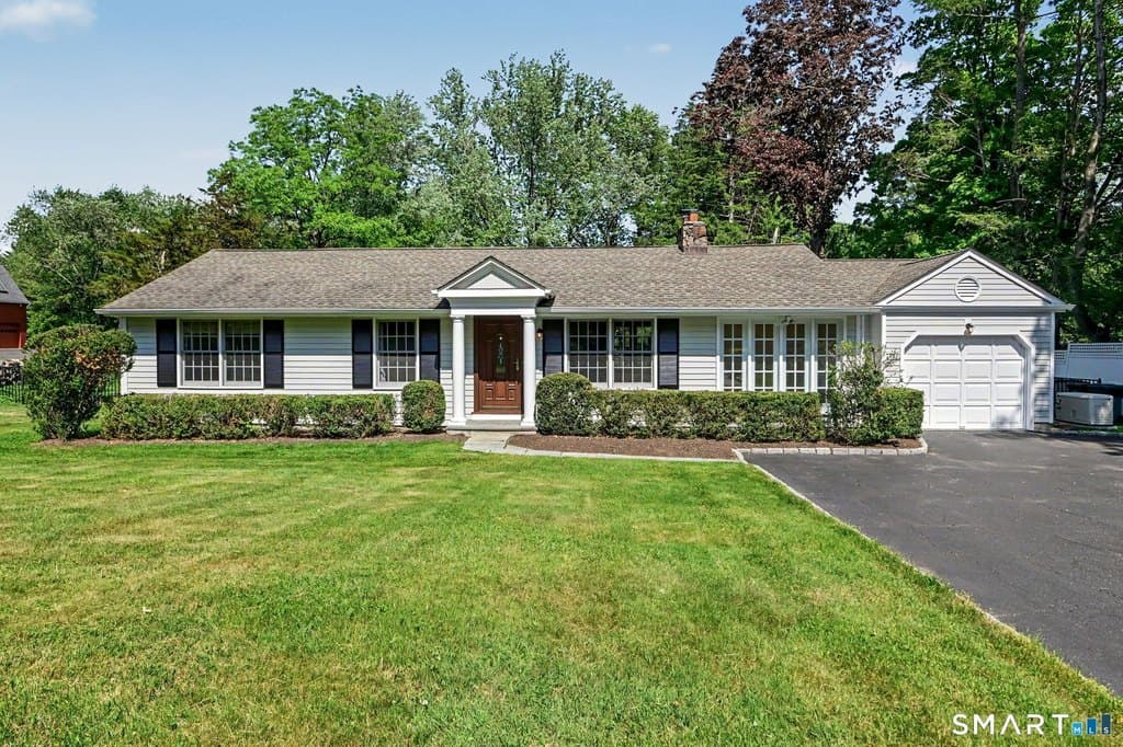 349 Ponus Rdg, New Canaan