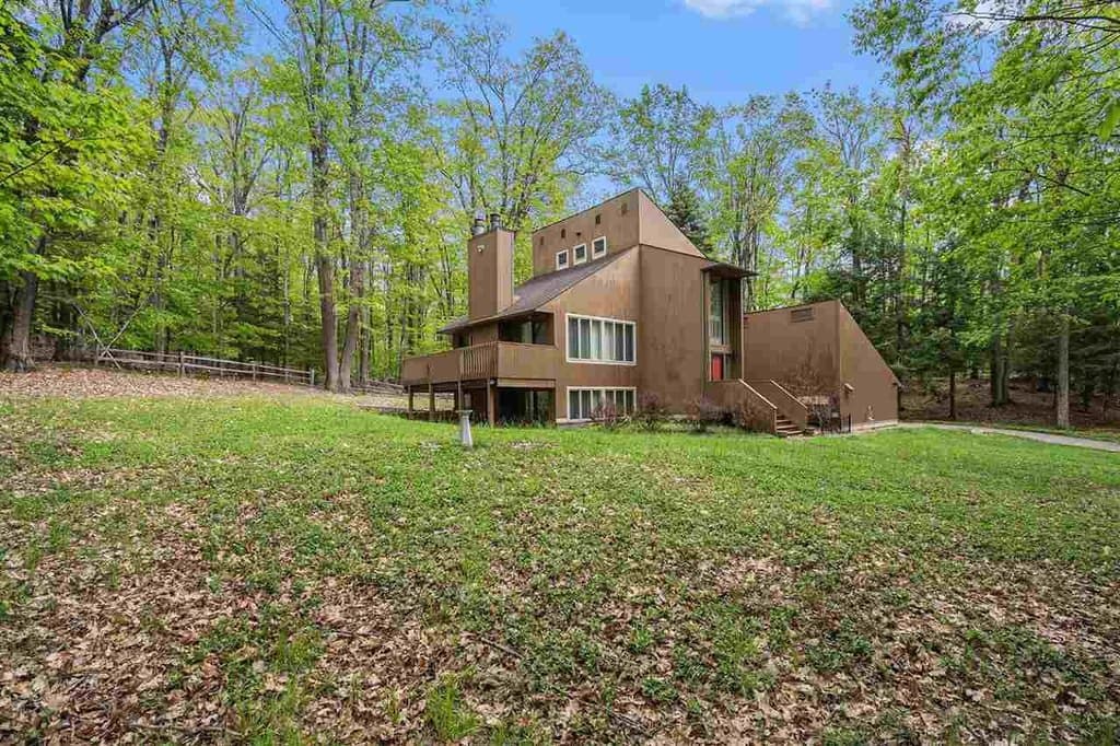 1509 Kingswood, Harbor Springs
